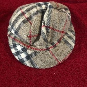 Burberry hat